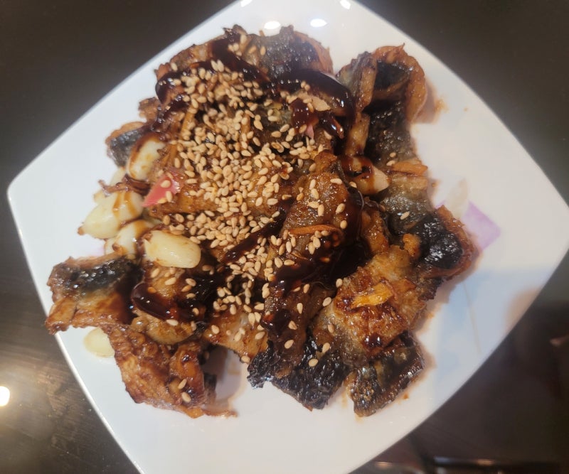 냉동고에 보관된 장어구이 맛있게 데우는 방법 (맥주안주 굿)