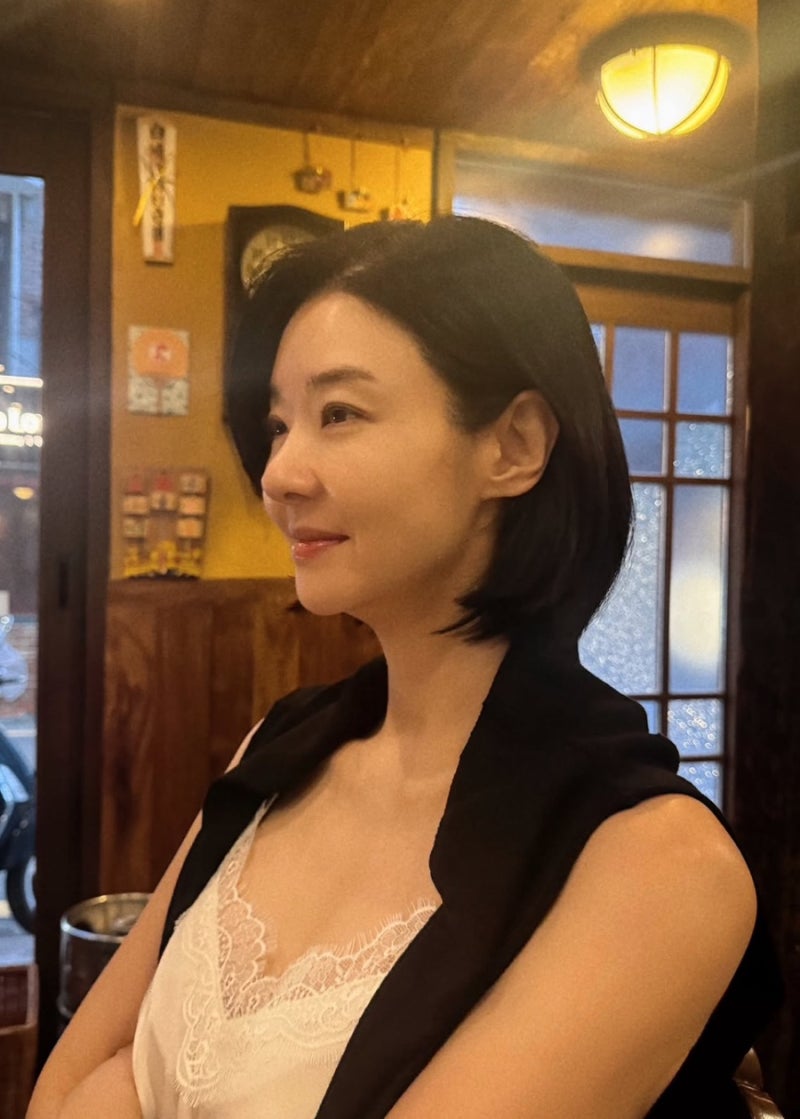 “52세 맞아?” 송선미, 우아함의 비밀 공개…알고 보니 매일 이렇게 관리했다