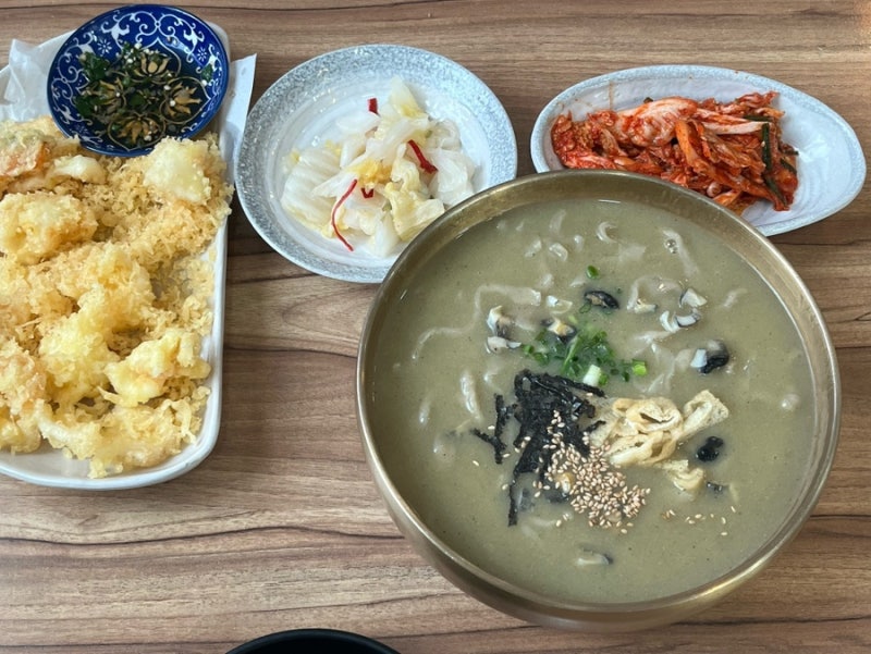 차롱보말전복칼국수 제주공항점(눈꽃한치튀김/보말칼국수)