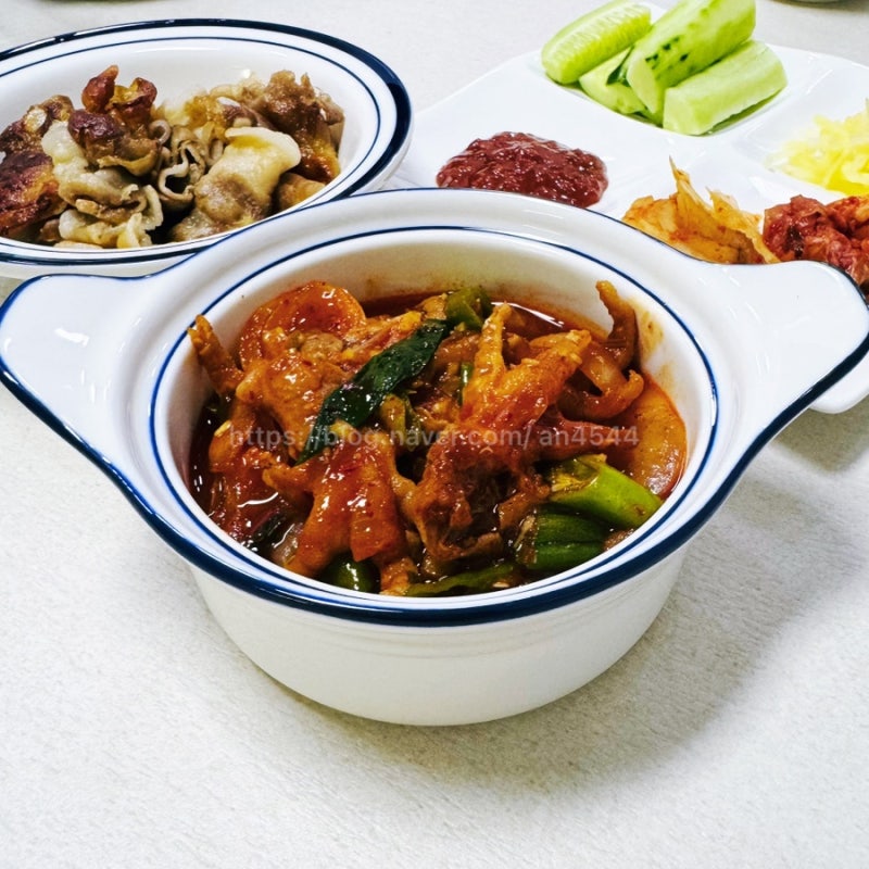 초간단 국물닭발 레시피, 10분 만에 만드는 매콤 국물 무뼈닭발 요리 후기