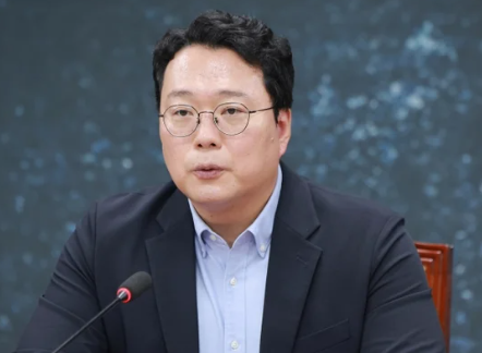 공익법무관 출신 <b>천하람</b>, 왜 다시 논산훈련소 가나…훈련병들과 20km....