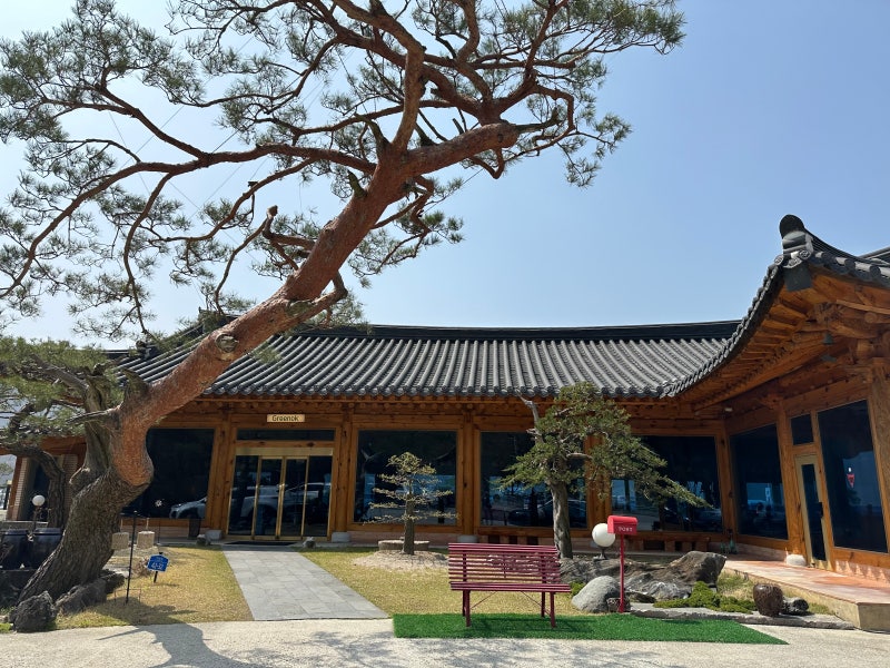 [대전 근교 카페 추천] 금산 한옥 감성 카페 "그리녹"