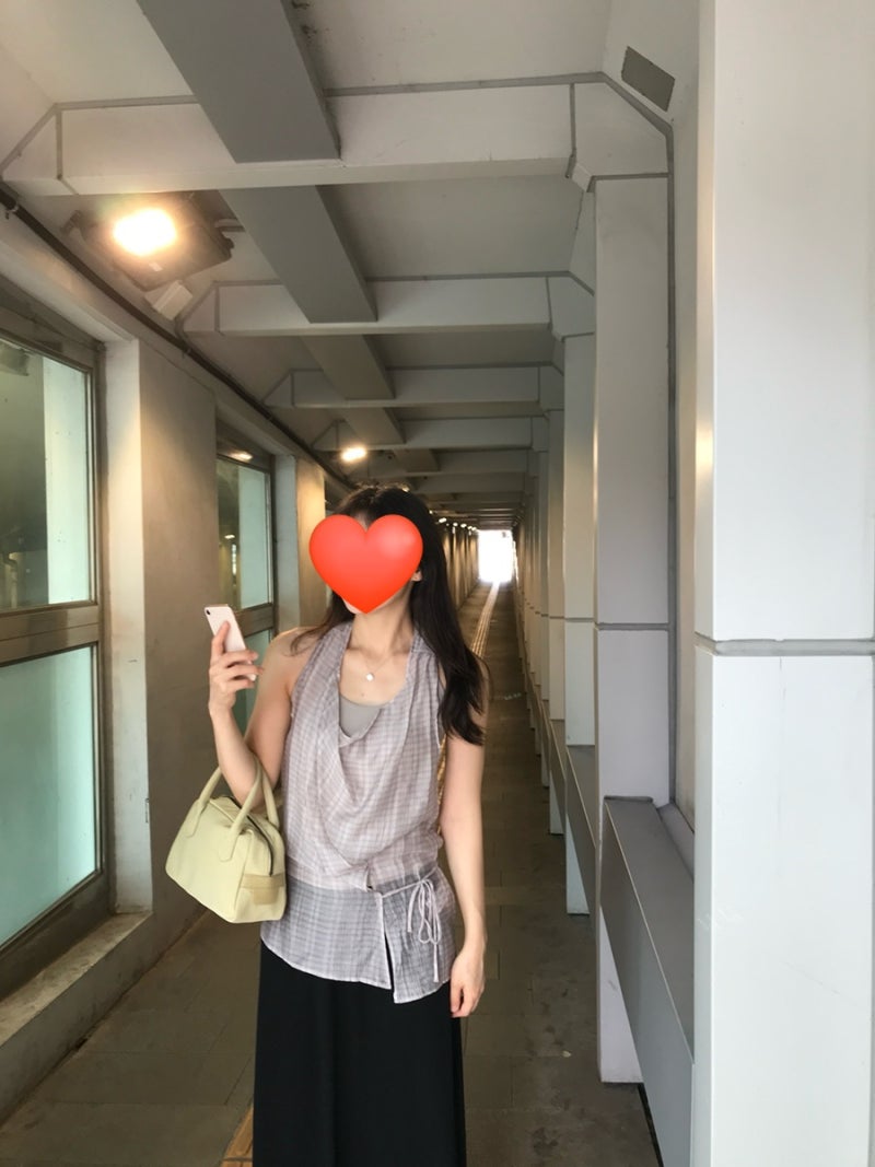 루에브르 홀터 체크 나시 여름 코디｜컴포트랩 에르고핏 홀터탑 모카베이지 90 후기