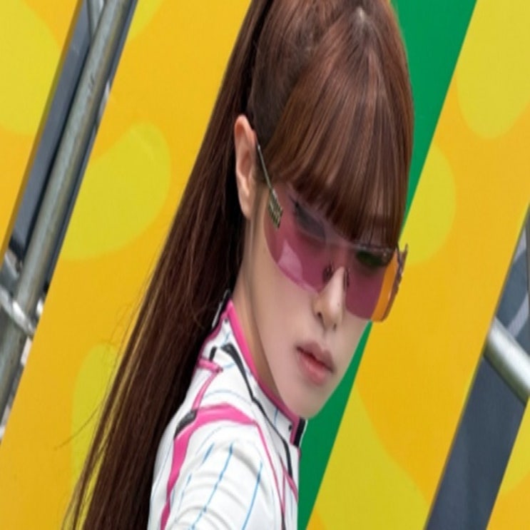 <b>최예나</b>, 노출 없이 '<b>워터밤</b>' 찢었다…게임 캐릭터 비주얼
