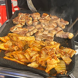 [합정] 마부자 생삼겹살 | 구워주는 고깃집 | 김치가 맛있는 집 | 웨이팅| 내돈내산 후기