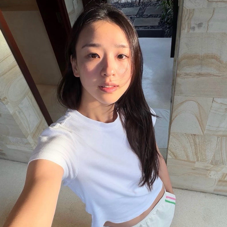 손연재가 여행 내내 신고 다닌 “발 편하다 소문난 5만원대 여름 신발”