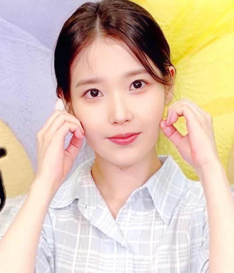 260809 IU Concert, New Album, Music Video, and More: Berries Live Mentions Comeback Details [Including Self-Composed Songs...]