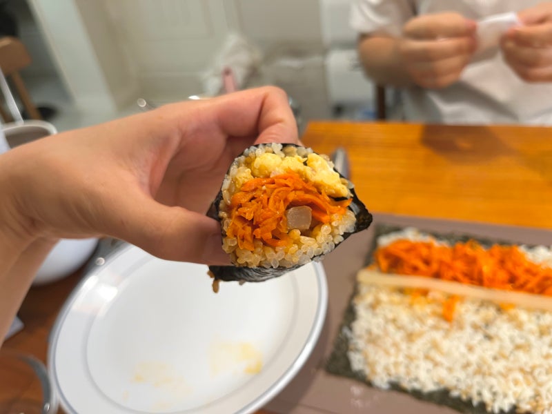 매콤 당근 김밥 레시피 후기 = 둘이서 5줄 먹음