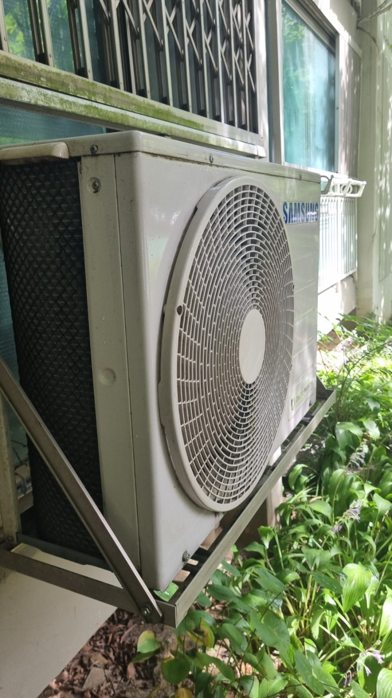 "물청소해도 되나요?" 삼성 에어컨 실외기 셀프 청소 방법 및 주의사항