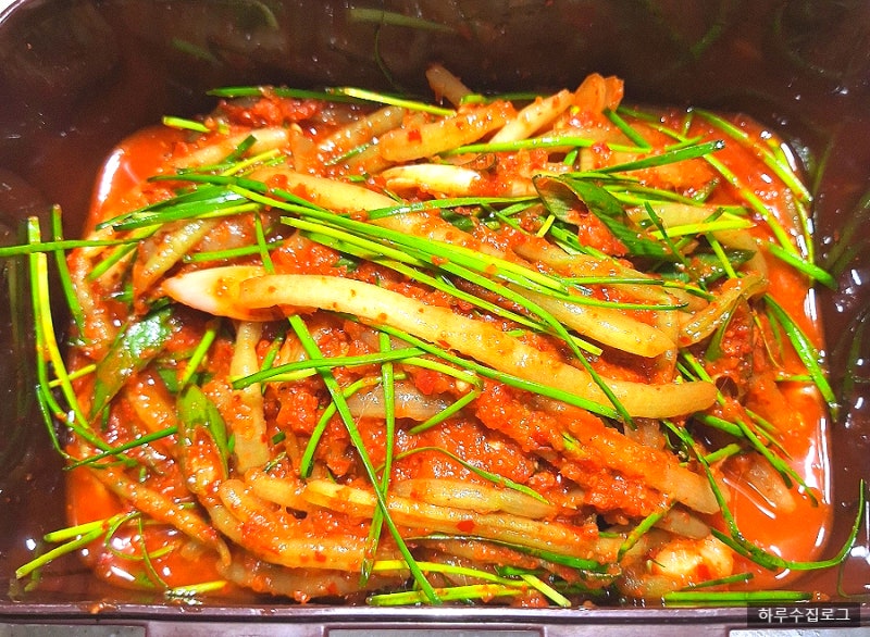 고구마순 김치 담그는 법, 껍질 쉽게 벗기는 꿀팁