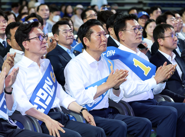<b>김민석</b> 제주·인천 석권…오늘 <b>강원·</b>대구·경북 경선, 민주당 당권 ....