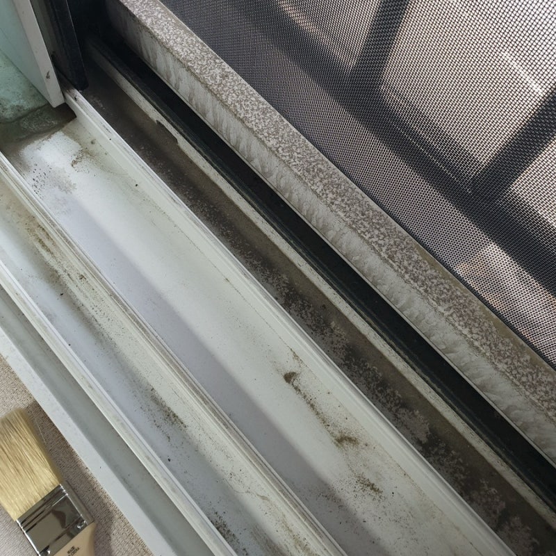 장마 오기 전, 다이소 제품으로 창틀 청소하기