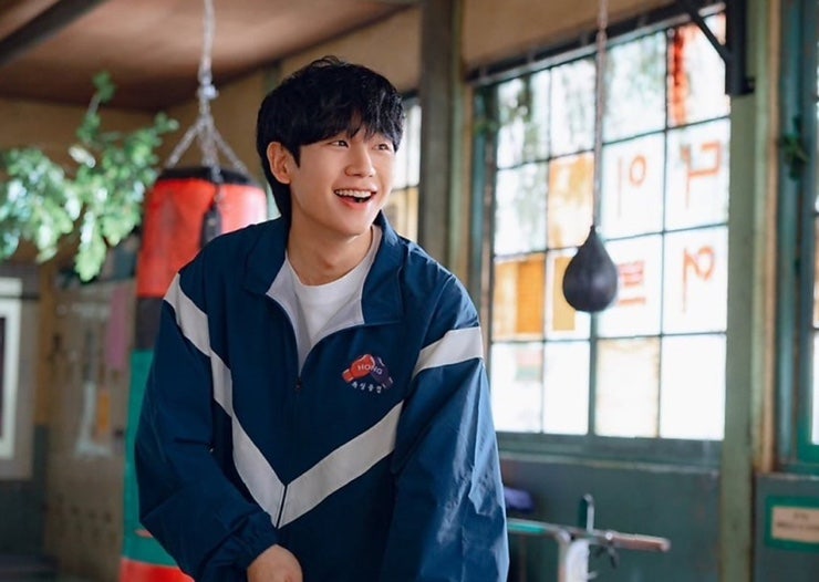 Jung Hae-in's Down Perm Hairstyle in 'A Piece of Your Mind': Recommended Men's Down Perm Hair