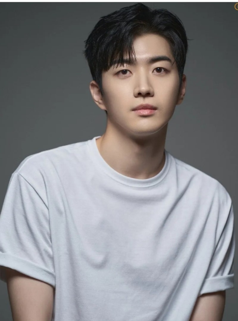 '최애의 사원' 강하기 역 배우 강훈 프로필, 작품활동 및 예능 속 매력 분석