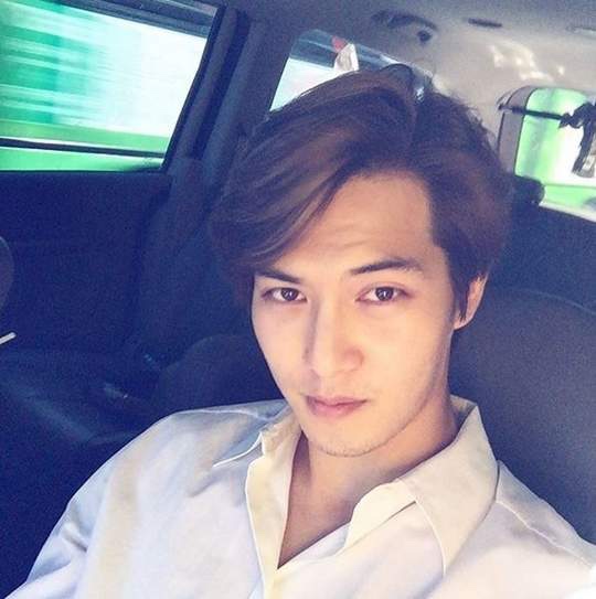 세상 등지고.. '정준영 단톡방' 연루 <b>씨엔블루</b> <b>이종현</b> <b>탈퇴</b> 후 뷰티....