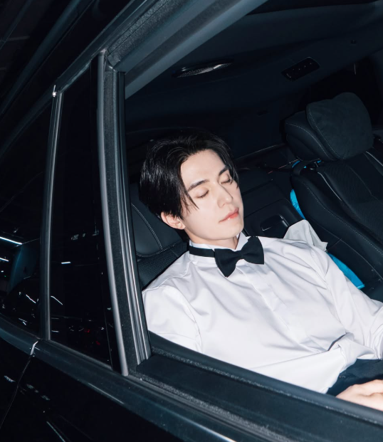 이동욱, 진짜 나이 알면 다들 놀란다는 '뱀파이어설'의 실체