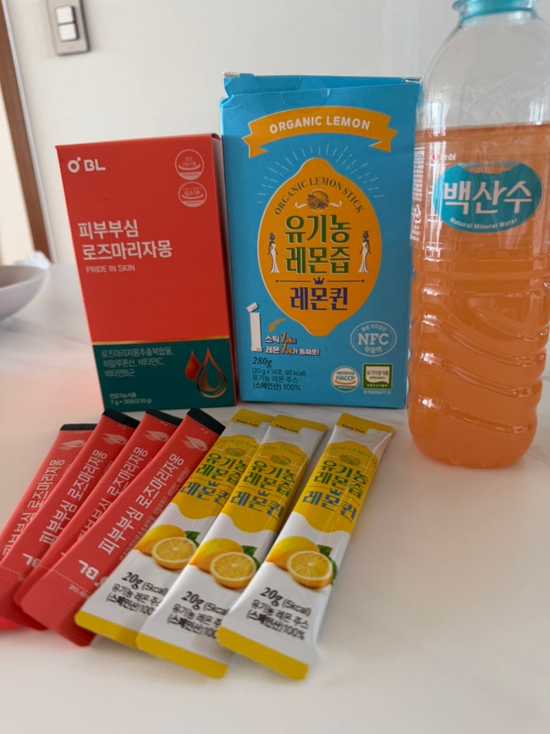 먹는 히알루론산 효능, 피부 수분·탄력이 고민이라면? 내돈내산 레몬즙과 함께 먹어본 후기