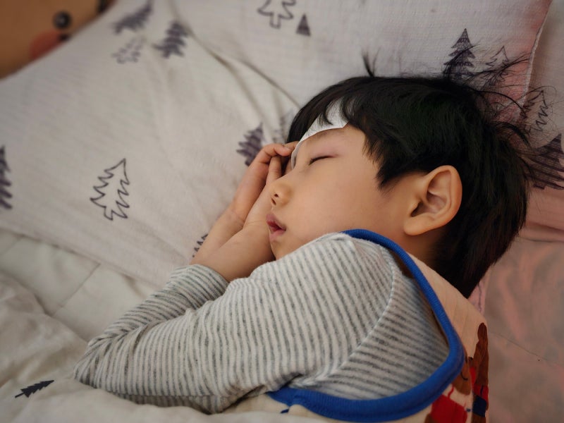 아기 열경련 증상과 대처법 : 40도 고열에 아이가 떨었던 경험