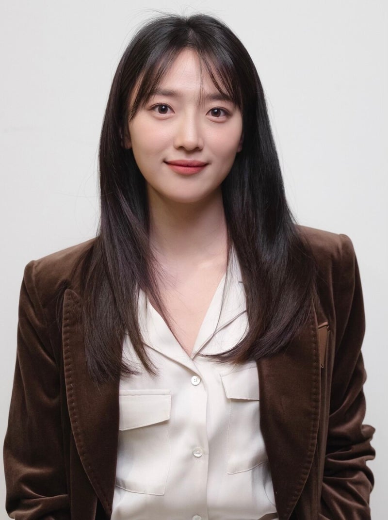 From Quitting Korean Air as a Flight Attendant to Becoming an Actress: Pyo Ye-jin's Five-Year Journey to 'Taxi Driver 3'