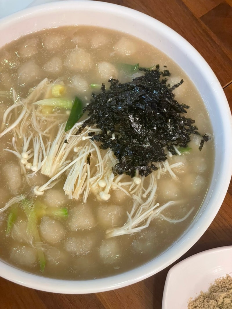 속초 중앙시장 먹거리 감자골 감자옹심이 전문점