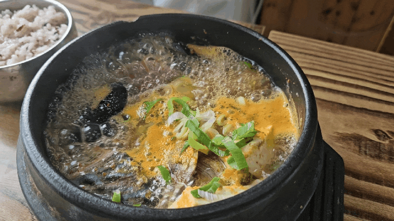 [제주여행] 월정리 해수욕장 조식 아침식사 월정해녀식당 전복해물뚝배기 한치물회