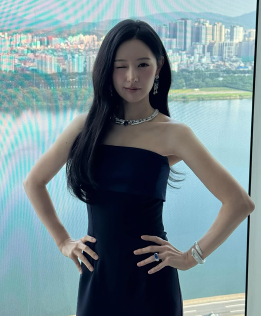 “1억기부한 배우, 이것까지 끊었다”…김지원이 직접 밝힌 뼈말라 관리법