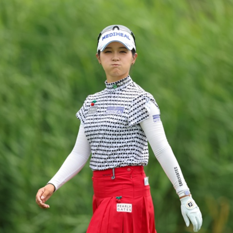 우승은 놓쳤는데 박현경이 다시 1위, 제주에서 뒤집힌 <b>KLPGA</b> 기록