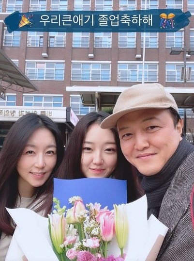 정웅인 둘째 딸, 팔로워 폭발하던 그때 인스타를 지웠다…열일곱의 계산은 정확했다