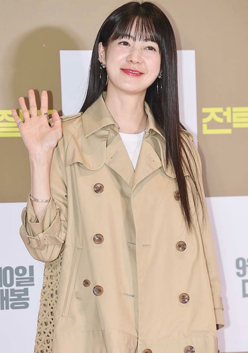 실물이 카메라에 안 담긴다는 여배우... 46세 믿기지 않는 시사회 룩