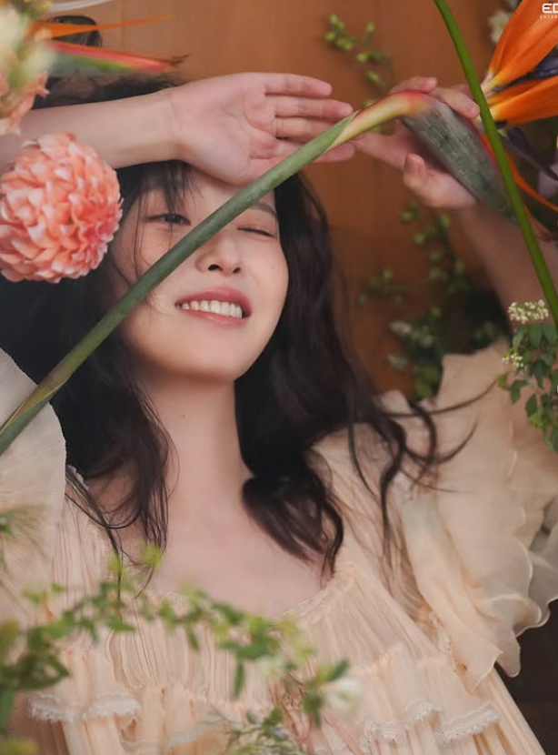 IU's Profile: Age, Family, Education, Debut, Concerts, Latest Updates