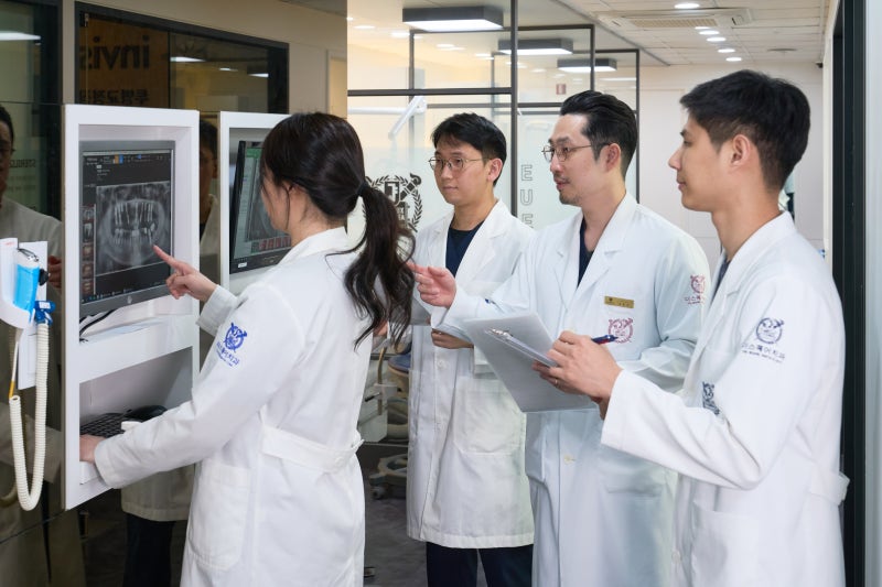 앞니부분 교정 비용, 가격보다 먼저 확인해야 할 기준
