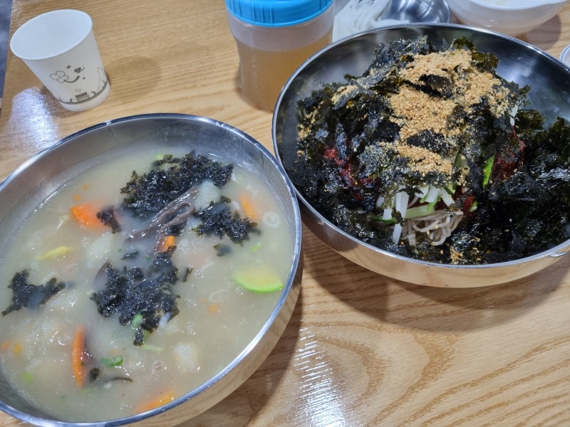 속초해수욕장 근처 맛집 금강산 옹심이막국수 솔직 후기 (더티펜션 옆)