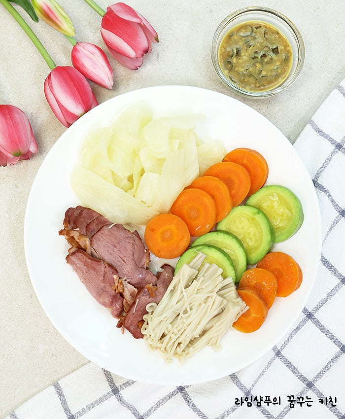 훈제오리 야채찜 소스 레시피 훈제오리 요리 다이어트 오리훈제 찜