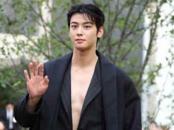 <b>차은우</b> 전역 후 복귀작 정해질까, 장태유 감독 <b>서라벌 나이프</b> 검토 ....