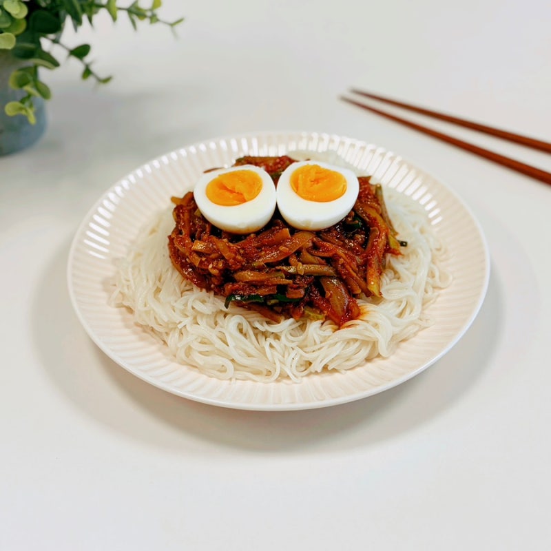 애호박 비빔국수 레시피, 뭉개지지 않고 아삭하게 볶는 비법과 황금비율 양념장
