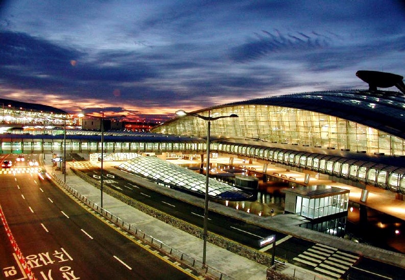 [2026 최신] 인천공항 라운지 카드 추천, 4인 가족 기준 가장 유리한 카드는?