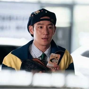 이제훈 도대체 무슨 죄...상대 배우 악재만 벌써 세 번째 (ft. 하영 친....