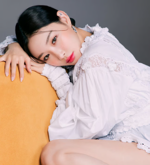 폼 미친 솔로퀸 청하 프로필 완벽 정리! 나이부터 본명, 학력까지?