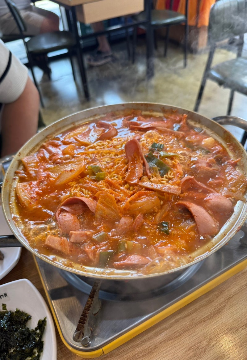 부천시청역 근처 점심 먹기 좋은 부대찌개 맛집_강순자옛맛김치찌개