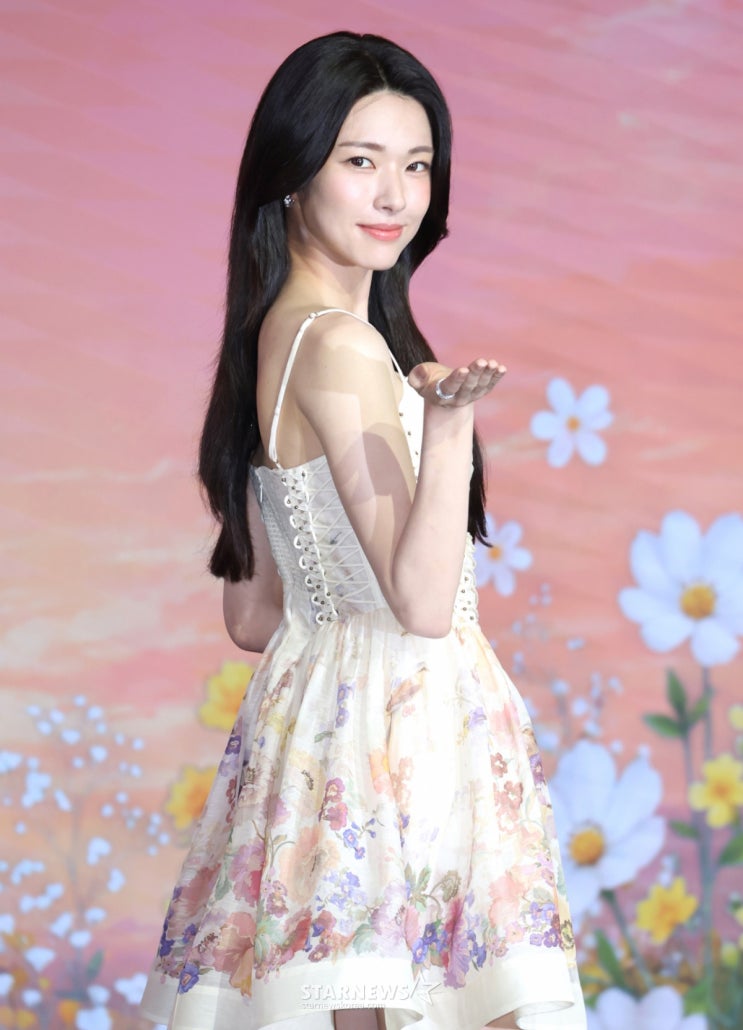 <b>하영</b>, 친일 의혹 광복절 <b>인터뷰</b>…기록 존재 인정과 행보 주목