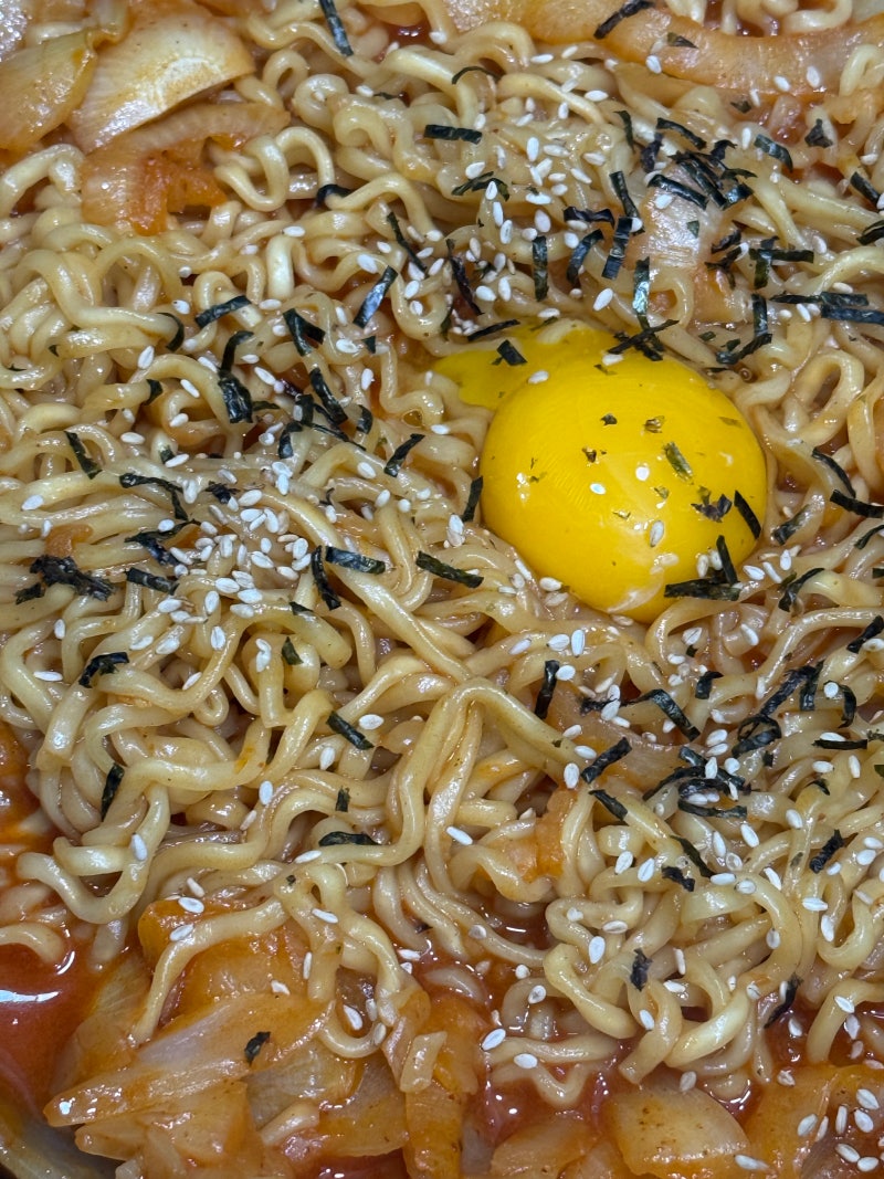 지락실 불닭 레시피, 뿅뿅 지구오락실 불닭볶음면 만들기! 계란 노른자 X 마요네즈 꿀조합 솔....