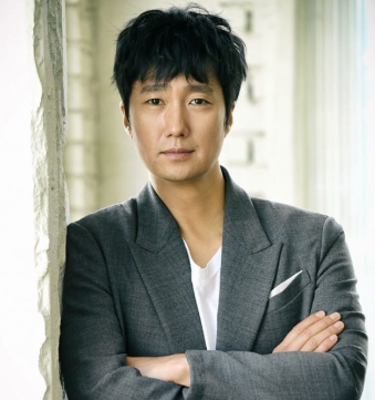 "4년만의 복귀" 암살자(들) 박해일 프로필 나이 고향 학력 재산 배우자 자녀 대표작 가족 인스....