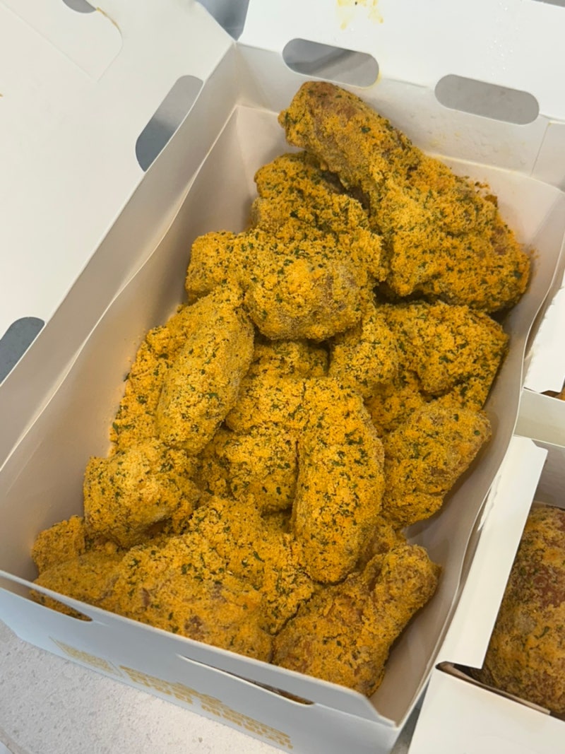[수원 맛집]수원 망포 치킨 뿌링클 콤보 bhc 신영통점 포장후기사이드 뿌링핫도그 신메뉴 크....