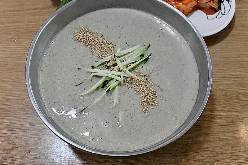 대구 봉창이해물칼국수 ‘콩국수’ (대구광역시 수성구 시지동)