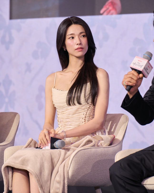 하영 친일 파문, <b>인터뷰 취소</b>, 광복절 전날 일정까지 멈췄다