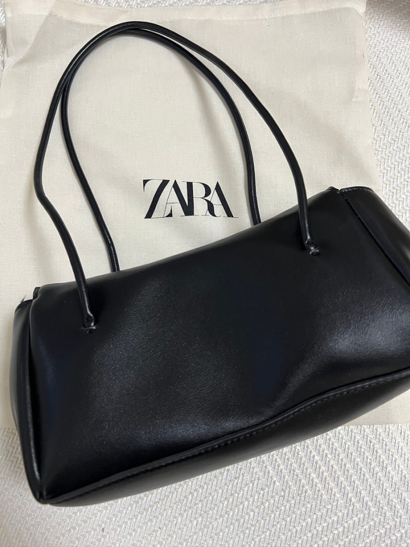 자라 더로우맛 가방 ZARA 롱 숄더백 블랙 데일리 백 후기