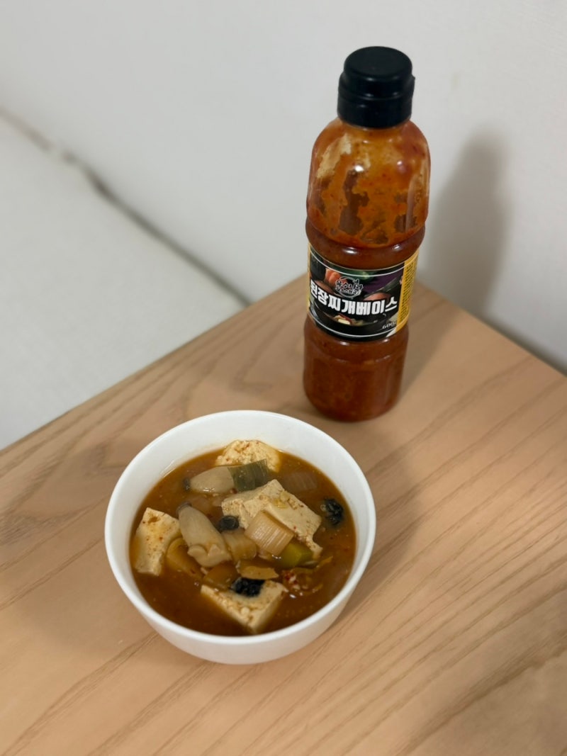 간단한 우렁 된장찌개 레시피, 육수나라소스로 만드는 물만 넣으면 완성되는 고깃집 된장찌....