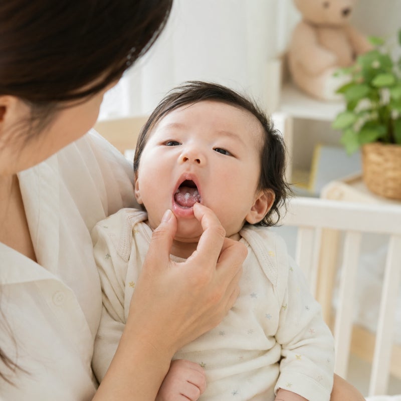 아기 유아 아구창 증상, 신생아 입안 하얀 반점 원인과 관리법
