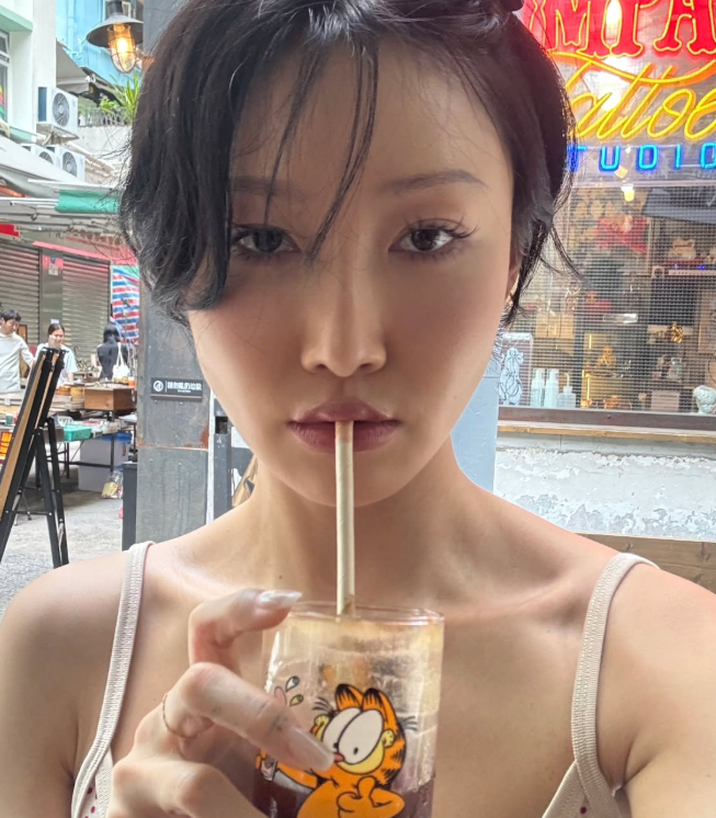 160cm 맞아?” 무대에 서면 달라지는 화사, 본명부터 나이 종교 열애설·결혼관까지 총정리