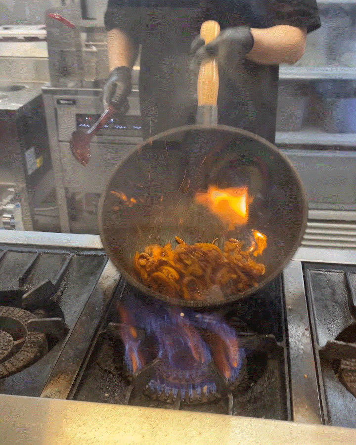 세종시 나성동 맛집 손의손 | 맵찔이부터 아이까지 모두 대만족한 직화 쭈꾸미&등심돈가스